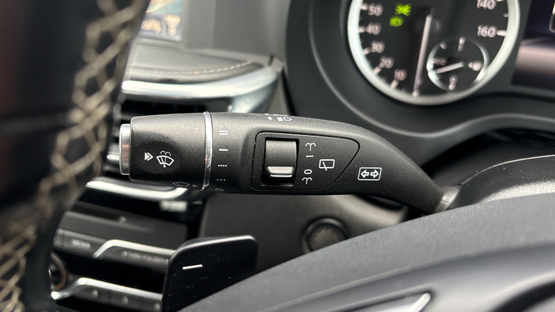 Infiniti Qx30 2.2d Premium 5dr DCT Diesel Estate